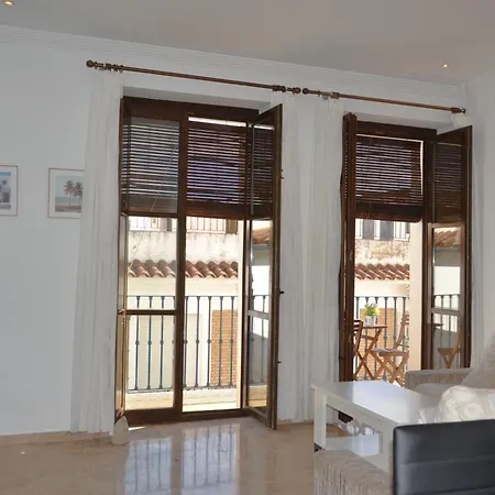 Sunshine Patio De Fernando Colon Apartment *