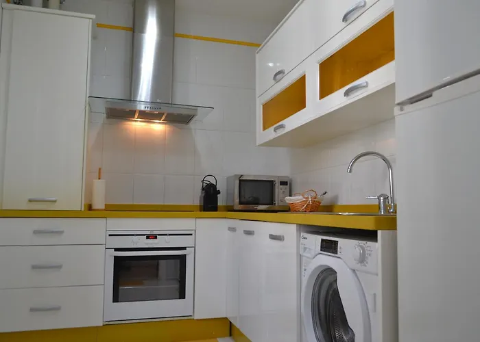 Sunshine Patio De Fernando Colon *