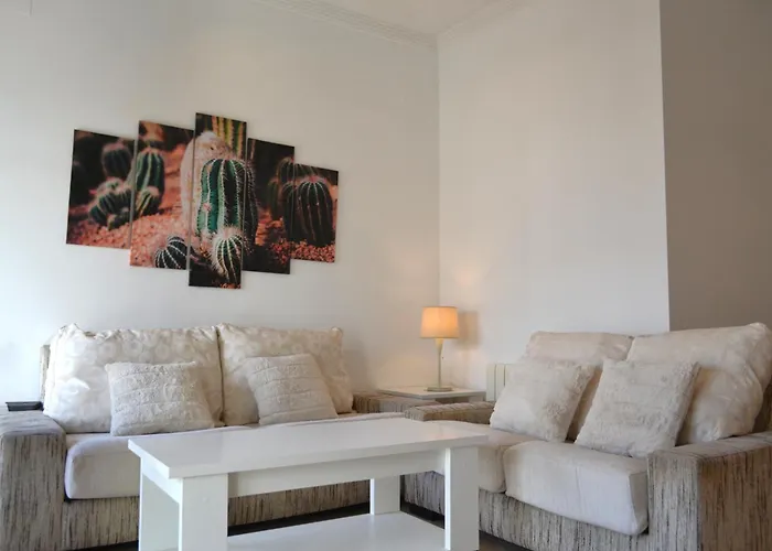 Sunshine Patio De Fernando Colon